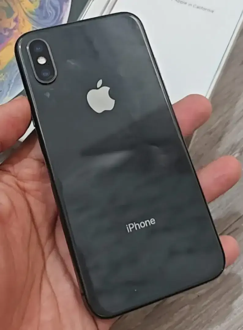 Iphone XS 64 GB Sinyal Permanen - Image 1 of 2