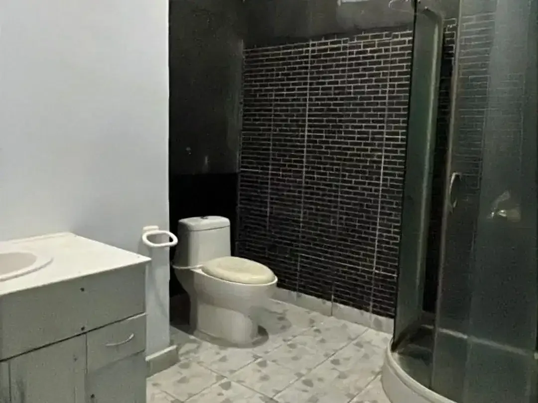 Dijual / Disewakan Rumah 5 Kamar Tidur dengan Tanah Luas di Jimbaran - Image 3 of 5