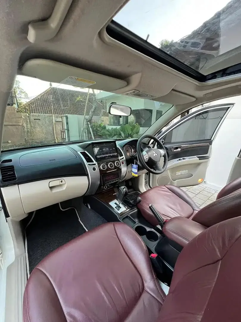 MITSUBISHI PAJERO SPORT DAKAR 4x4 2014 PMK DIESEL AT PUTIH - Image 8 of 10