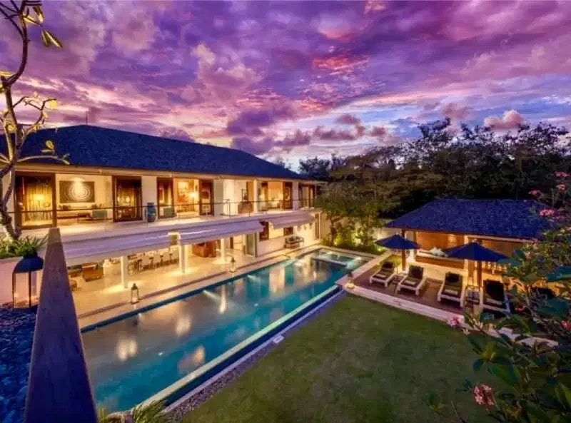 Villa Luxury Batubelig Seminyak Bali - Image 1 of 10