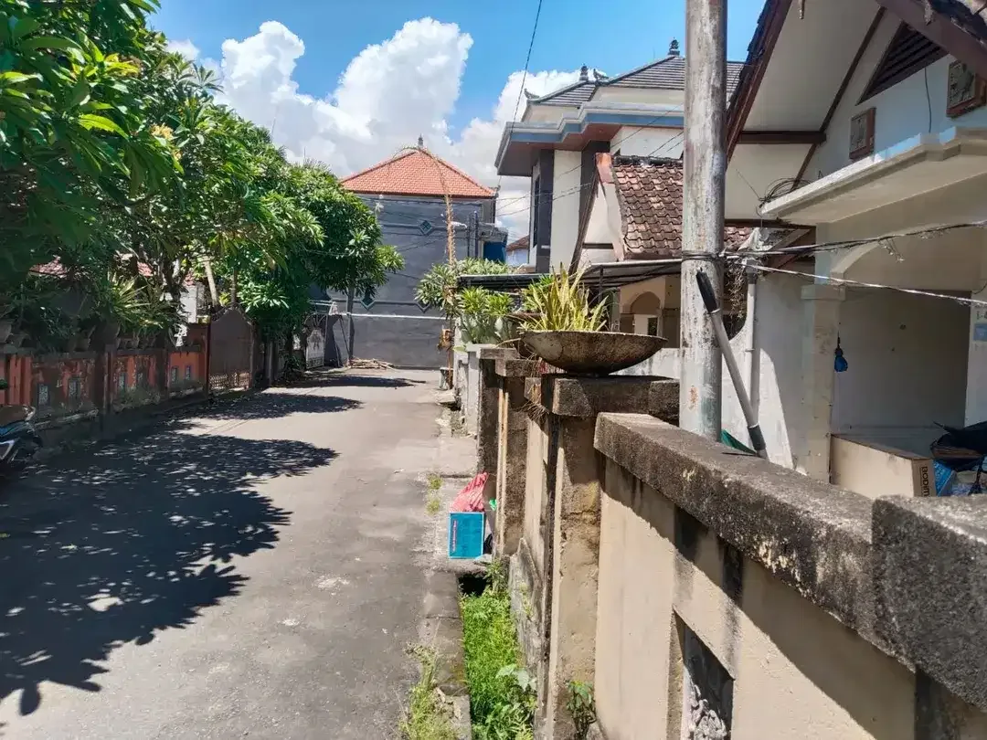 Rumah 2 Lantai Area Denpasar Lokasi Strategis dan Harga Terjangkau - Image 2 of 10