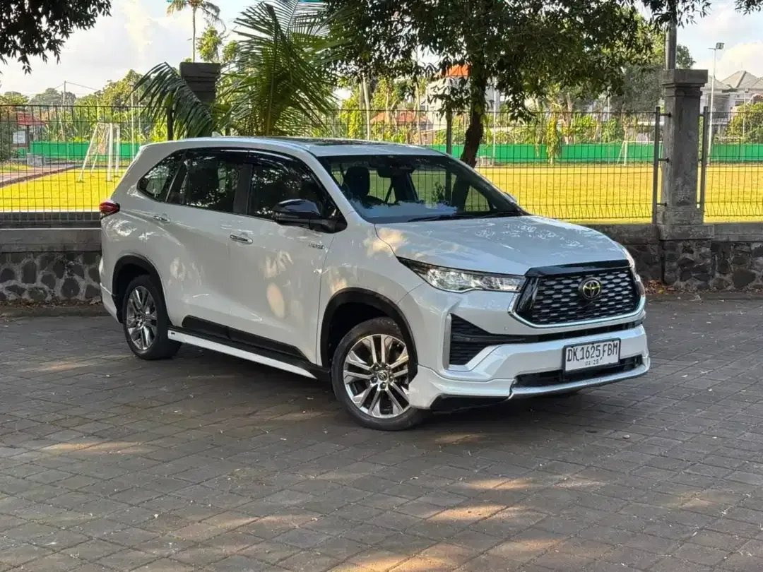 Toyota Zenix Q Hybrid Modelista 2023 - Asli Bali - Image 4 of 10