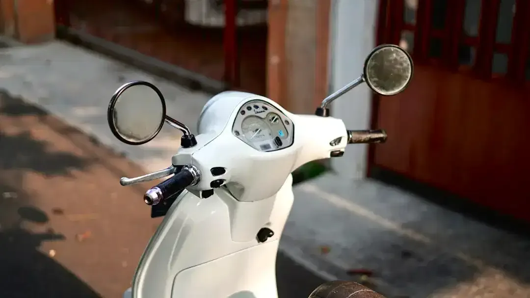 VESPA LX 150 3V 2013 PUTIH - TERMURAH - Image 3 of 8
