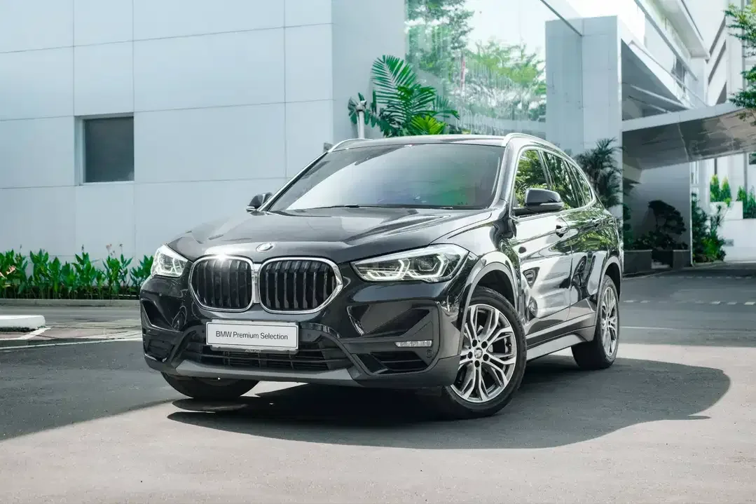 BMW X1 18i Dynamic (2022) - Image 3 of 10