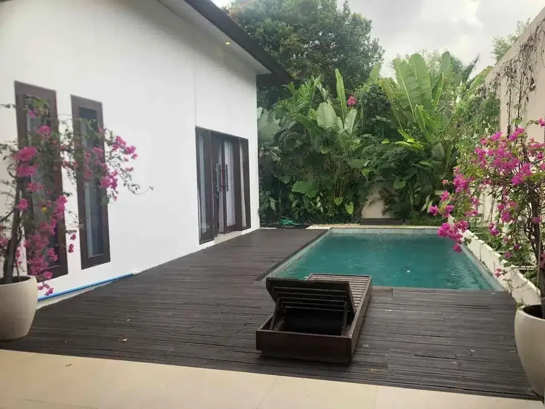 Villa for Sale bumbak umalas kerobokan dekat ke Canggu - Image 1 of 10