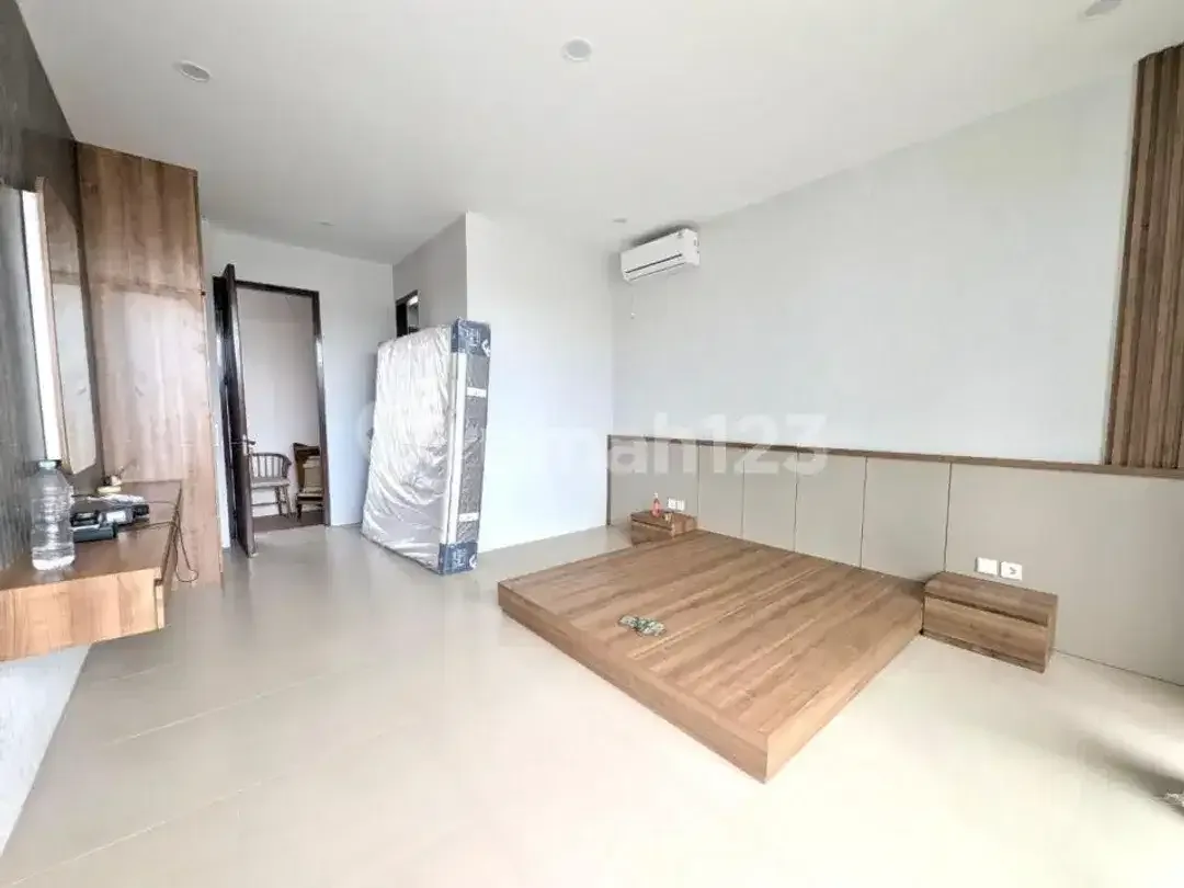 Villa Brand New Modern Tropical Minimalis Area Padonan Canggu - Image 10 of 10