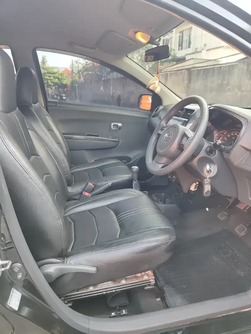 Daihatsu ayla 1.0 X 2016 manual - Image 5 of 10