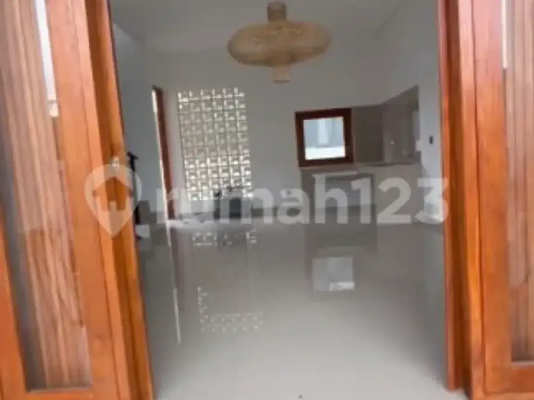 Dijual Rumah Baru 2 Lantai di Kuta Utara - Image 1 of 10