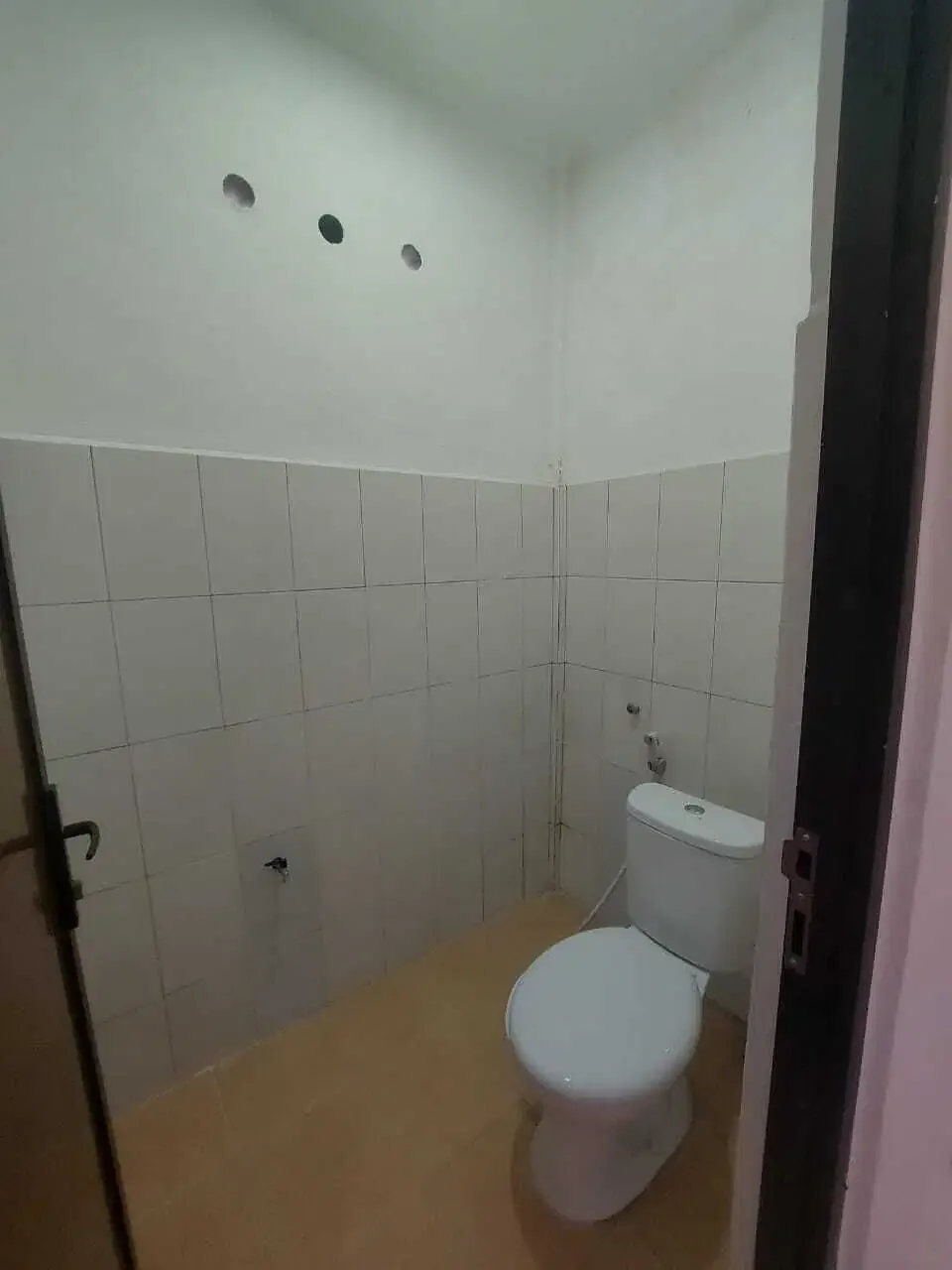 Ruko MURAH Area KOMERSIL Pinggir Jl By Pass Kedonganan - Image 7 of 10
