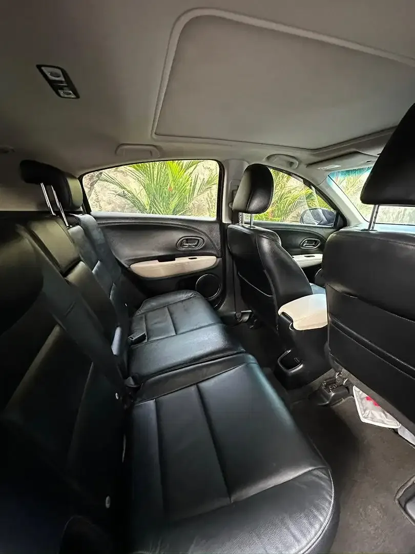 HRV PRESTIGE 2015 MATIC SUNROOF LOW KM ISTIMEWA - Image 7 of 10