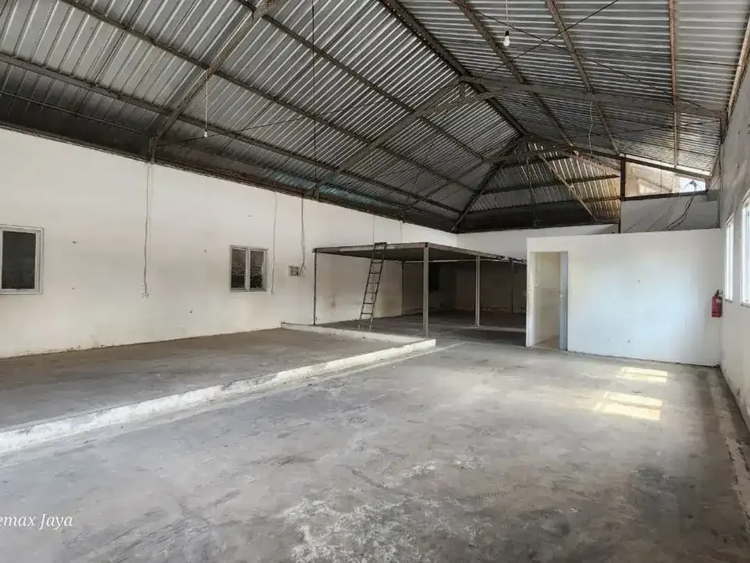 Gudang Disewakan di – Akses Kontainer & Parkir Luas, area Gatsu Barat. - Image 3 of 8