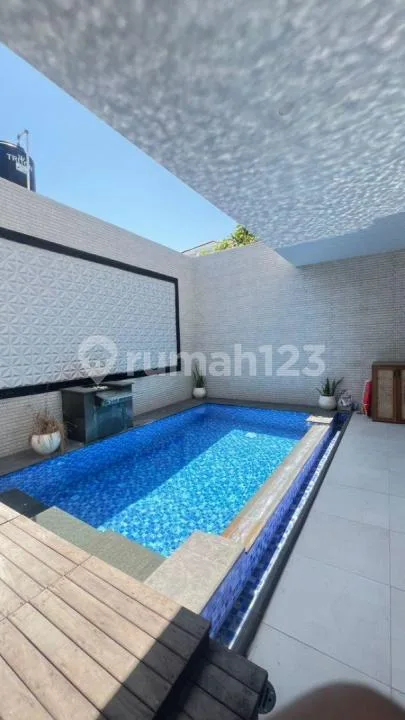 Spacious Modern & Bright Villa In Sanur Closed To Amenities - Image 1 of 4