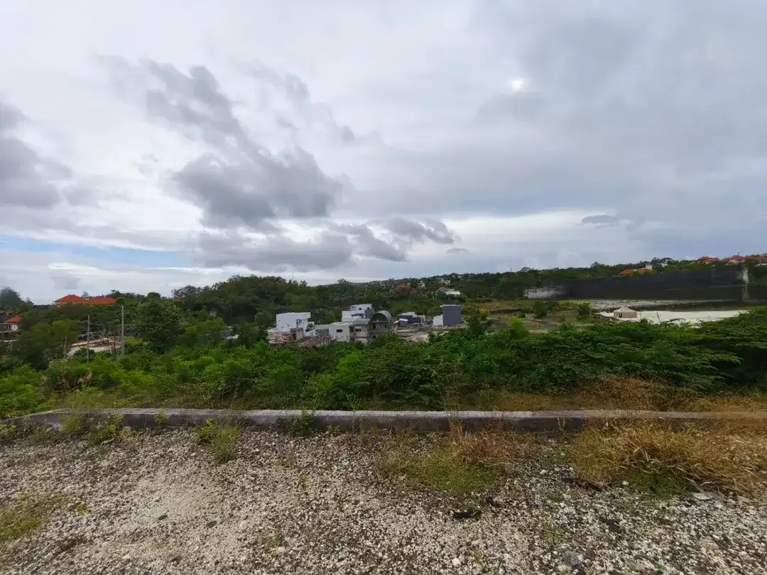 TURUN HARGA Dijual atau Leasehold 3 Plot Tanah Premium Ocean View dekat ke Pantai Melasti di Ungasan. - Image 4 of 10