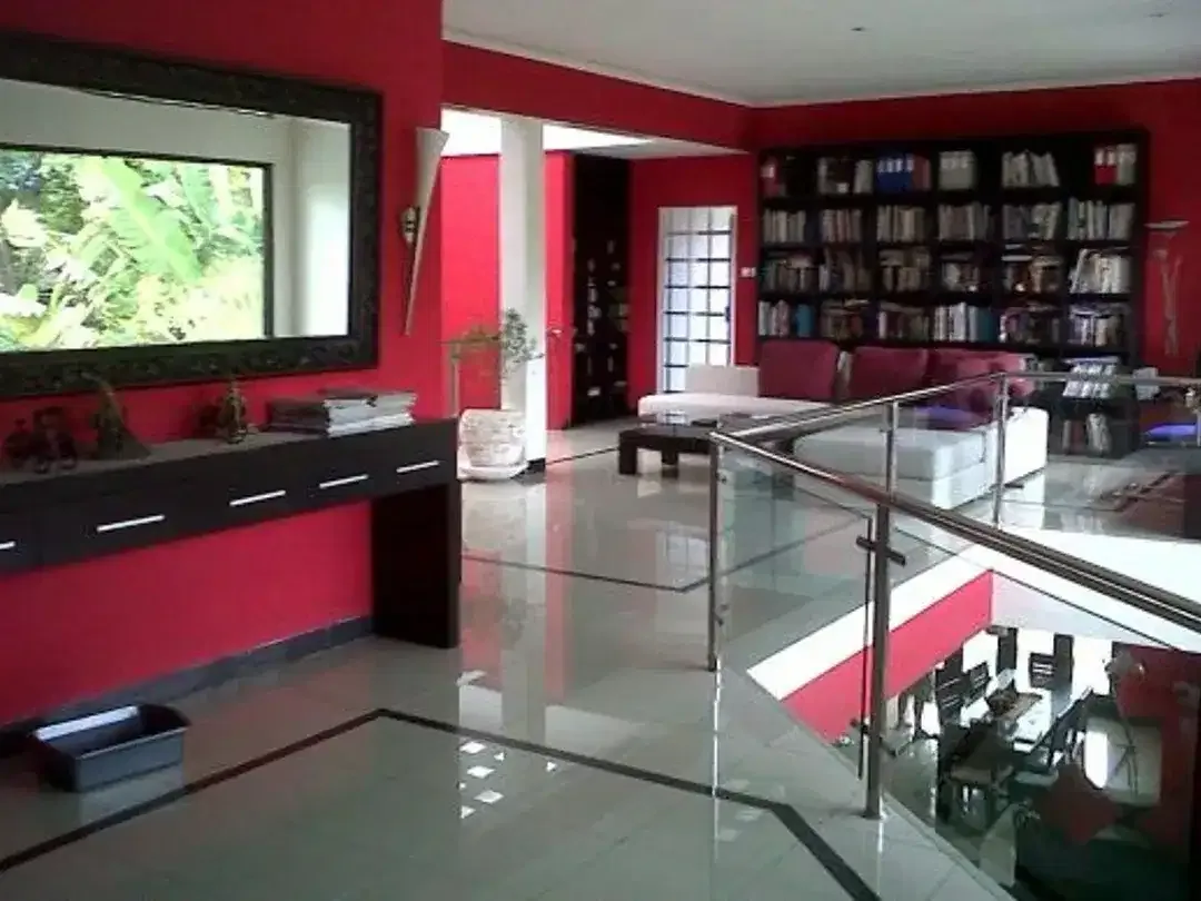 GRAND LUXURY ESTATE IN MUTIARA MANSION — FULLY FURNISHED (WEST DENPASAR) - Image 3 of 4