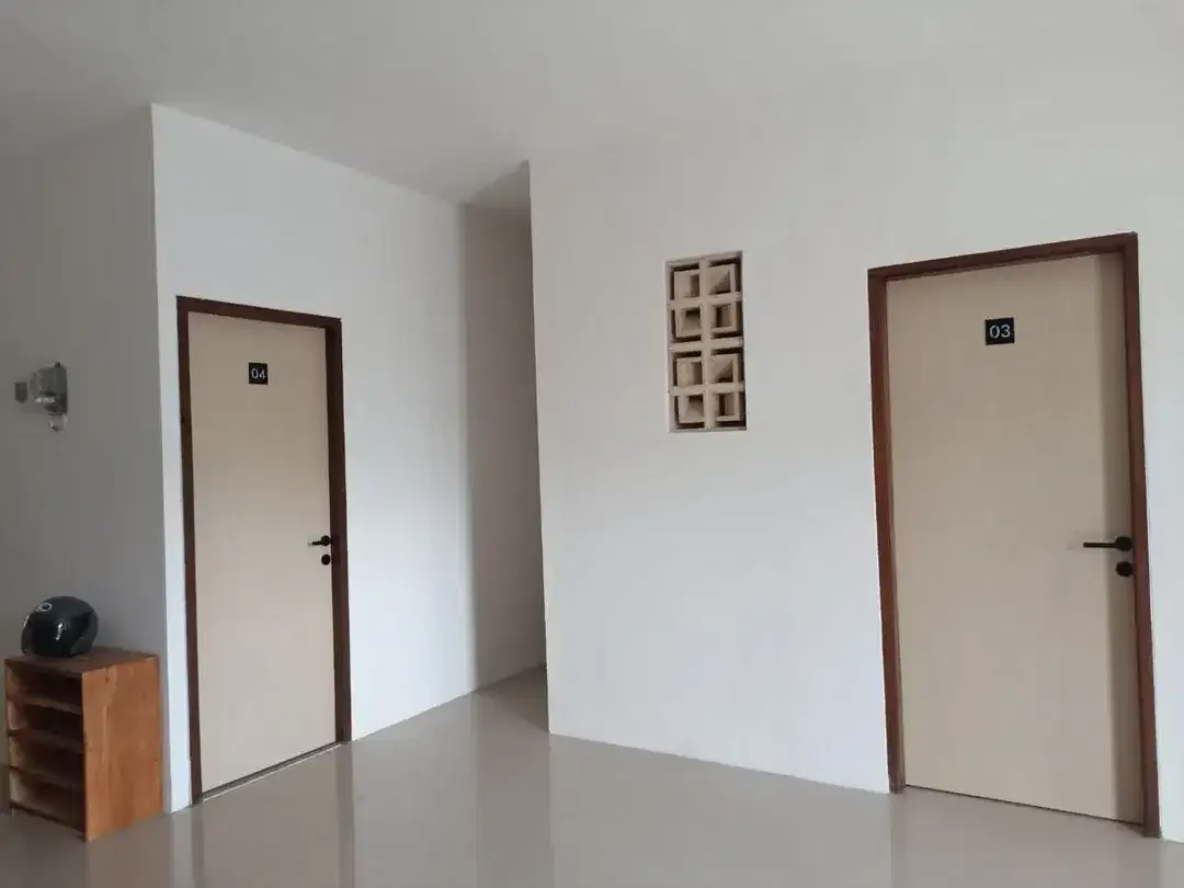 Kost Kosan Elite Full Furnish Di Penamparan Padangsambian Dkt Mitra 10 Gatsu Barat Cargo - Image 3 of 10