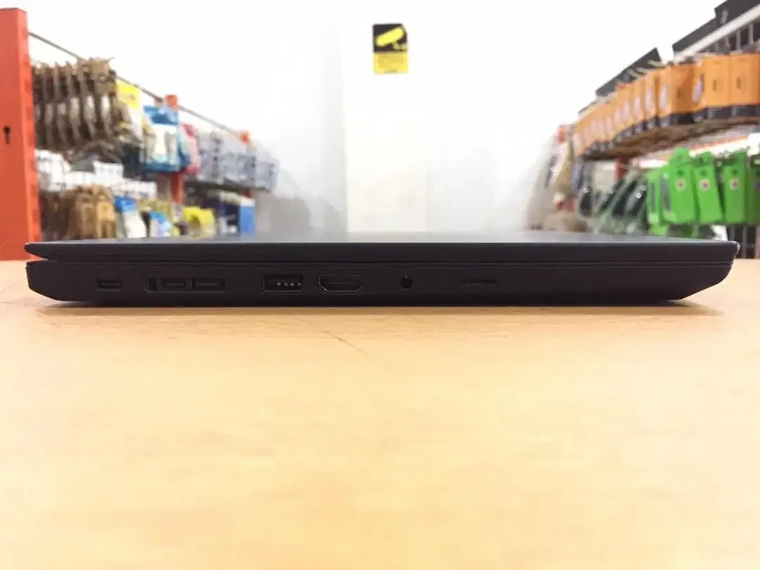 Laptop Lenovo ThinkPad T490 Core i5Gen8 Ram 16GB SSD 256GB Slim Mulus - Image 6 of 10