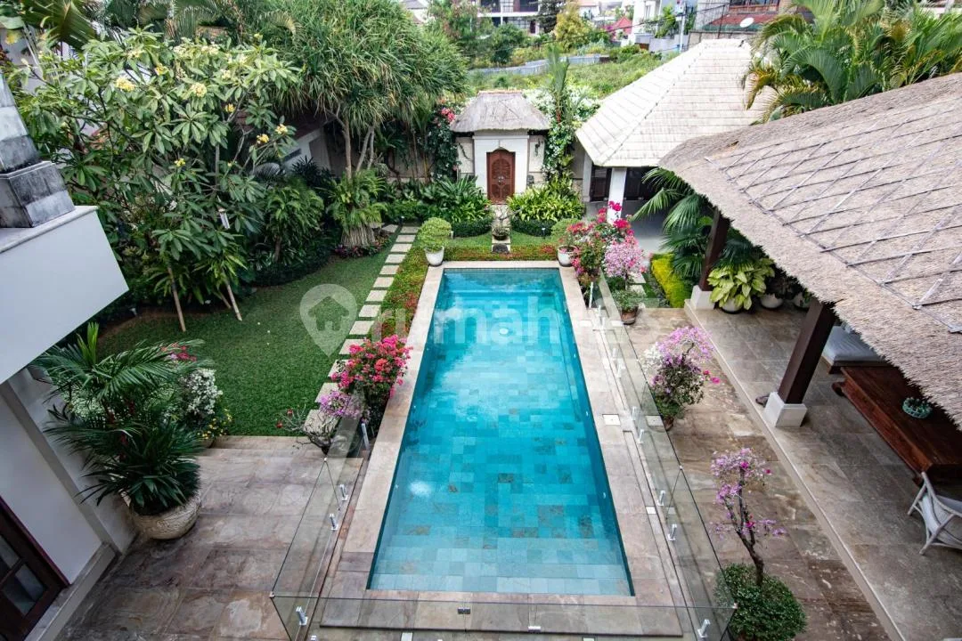 Villa Freehold 3 Kamar Tidur dengan Tanah Luas 663 MÂ² - Dekat Pantai Jimbaran - Image 3 of 4