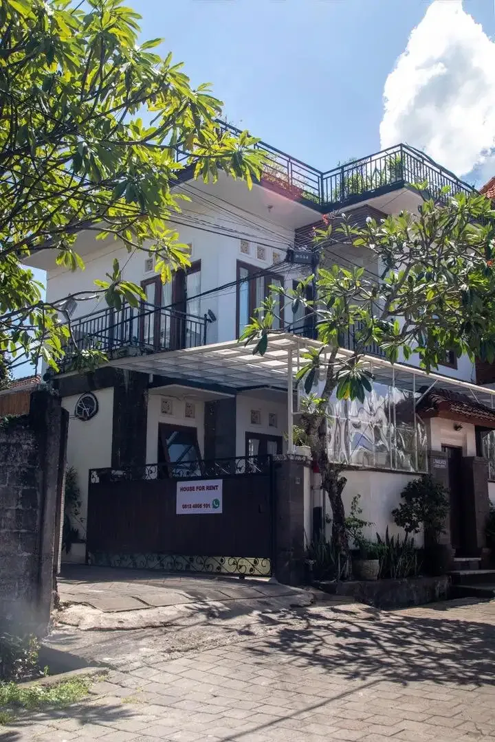 DISEWAKAN: Rumah Kerobokan Full Furnished - Image 3 of 9