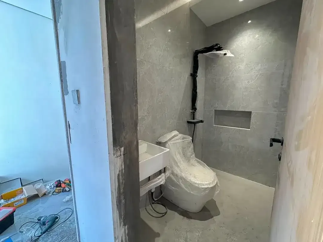Dijual Villa Tropical Modern Timeless Strategis LT 110m² KT 3 jalan Gunung Lumut Padang Sambian dekat Seminyak - Image 5 of 10