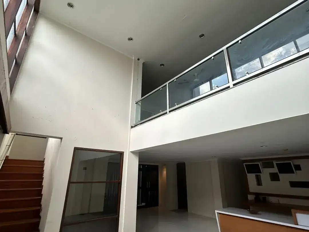 6 Bedroom Villa for sale in Seminyak, Bali - Image 6 of 10