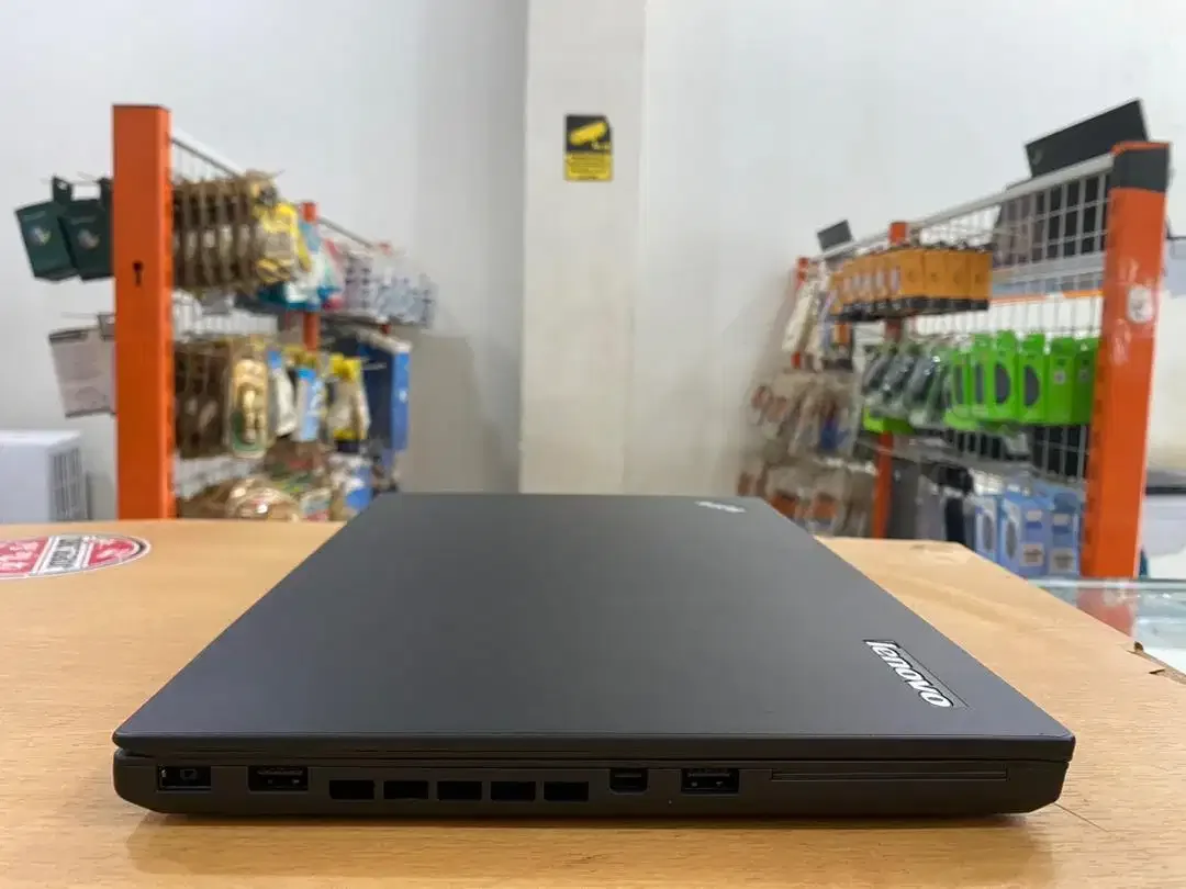 Lenovo ThinkPad T450S Core i7 Ram 8GB SSD 128GB Slim Mulus Murah - Image 5 of 10