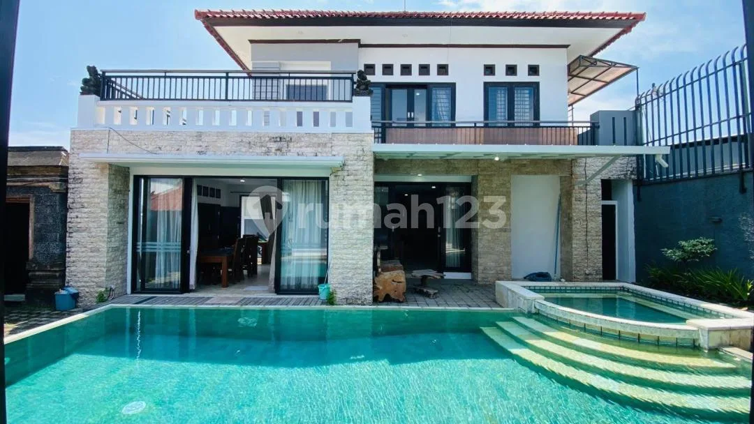 Villa Luas 2 Lantai Furnished Gunung Salak Strategis Kerobokan - Image 4 of 4