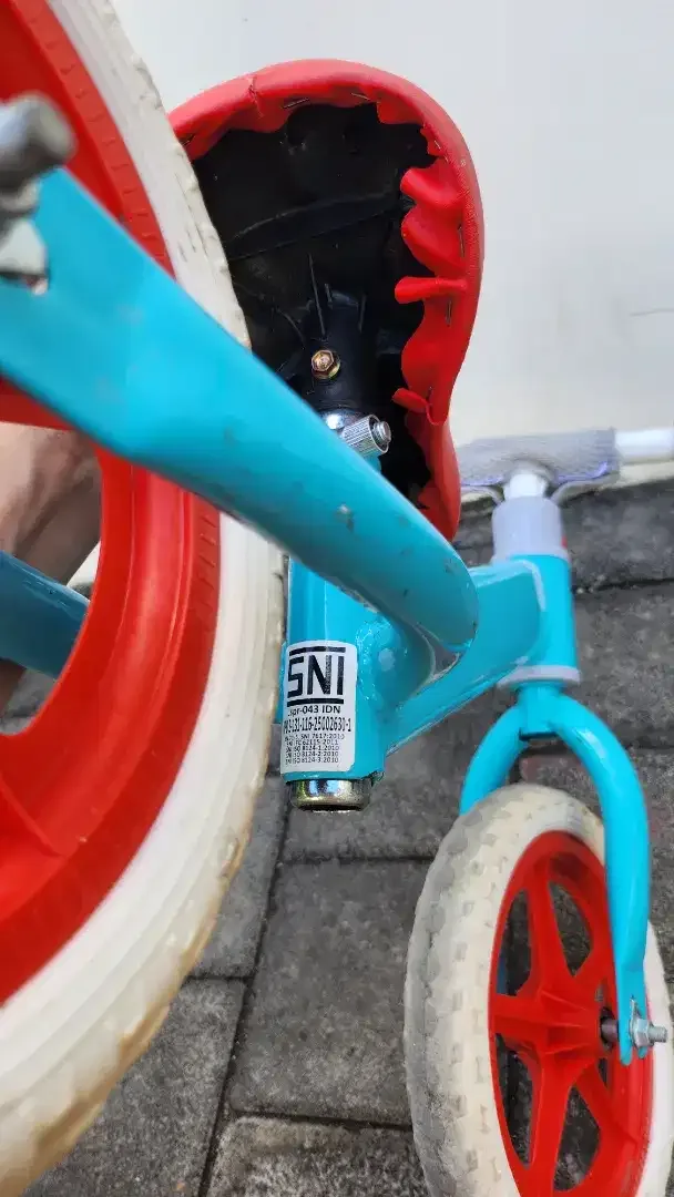 Sepeda Push Bike Balance Bike Iora PMB Preloved Murah - Image 3 of 3