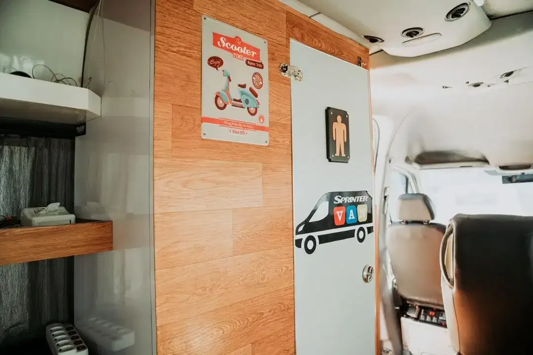 Mercy sprinter 2014 modif campervan - Image 4 of 9