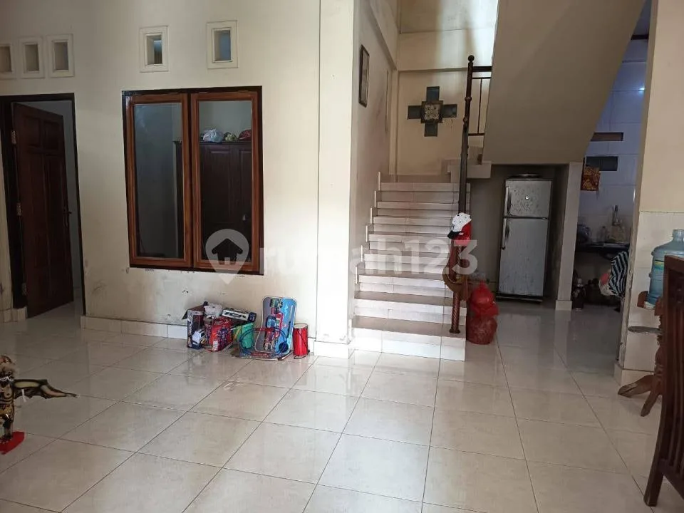 Rumah 2 Lantai Dekat Pantai Batubolong Strategis, Sentral Canggu - Image 3 of 4