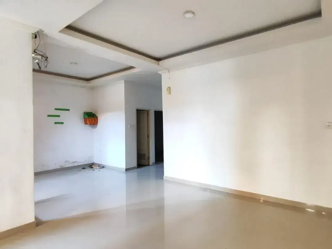 Rumah Dijual 2 Lantai Ubung Lokasi Strategis Pusat Kota. - Image 2 of 10