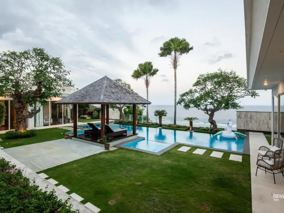 Exclusive Cliff-Front Luxury Villa with Spectacular Ocean View in Pandawa, Nusa Dua. - Image 10 of 10