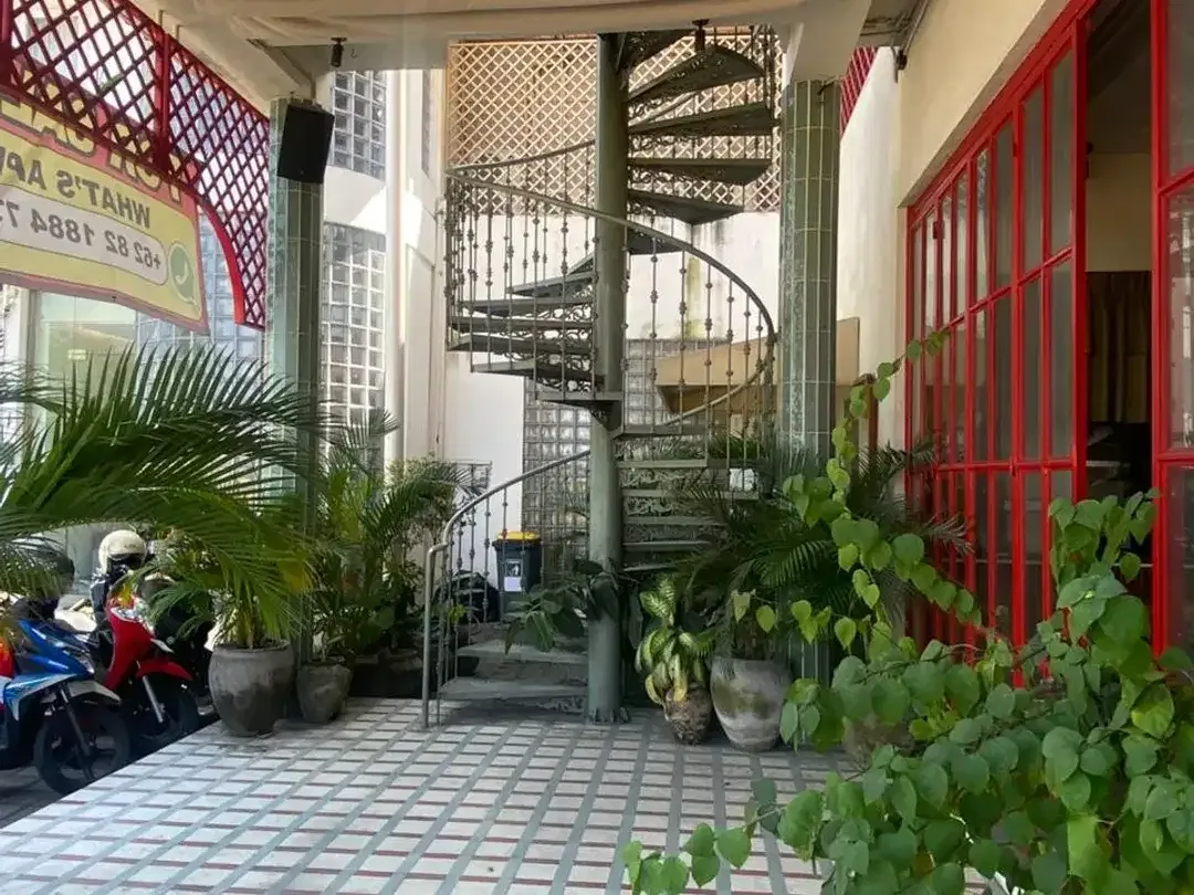 [GOLDEN OPPORTUNITY] Restoran Mewah 2 Lantai di Canggu – Siap Pakai, Kapasitas 80 Kursi & Listrik Mega 37kWh - Image 9 of 10