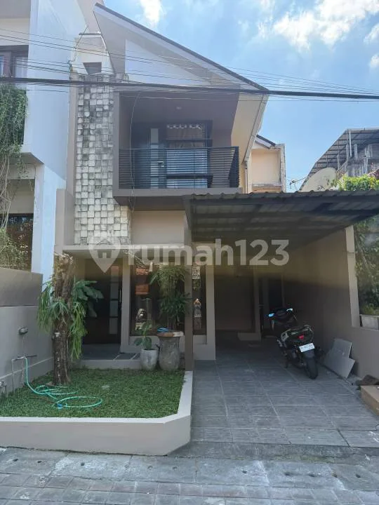 Rumah 2 Lantai Minimalis Modern di Kerobokan - Image 3 of 4
