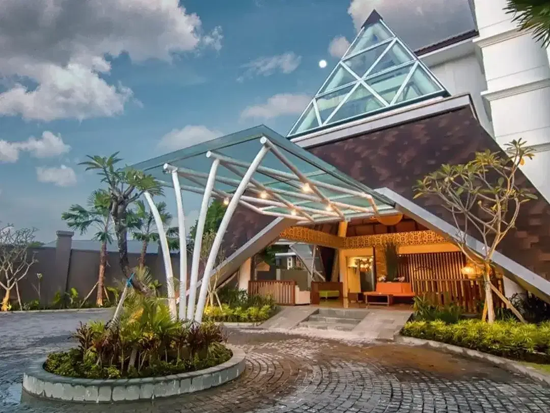 Hotel bintang 4 jimbaran bali - Image 1 of 10
