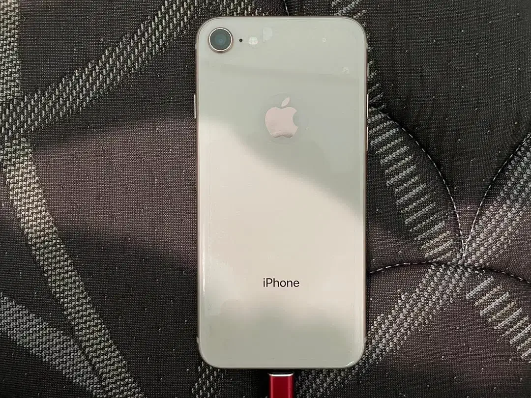Iphone 8 64GB Unit Only - Image 2 of 4