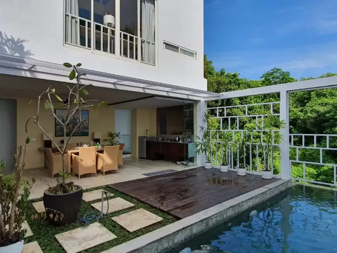 VILLA 2 RESIDENCE 2 LANTAI DI JL GEDONG SARI BENOA NUSA DUA BALI - Image 2 of 10