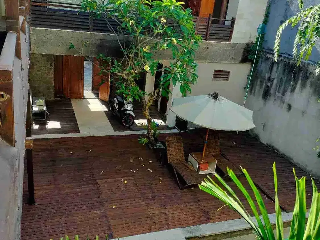 VILLA KAWASAN PREMIUM WISATA PANTAI PETITENGET SEMINYAK KUTA BALI LINGKUNGAN SEKITAR HOTEL & VILLA KOMERSIL
AKSES JALAN 6 METER PAPASAN MOBIL - Image 10 of 10