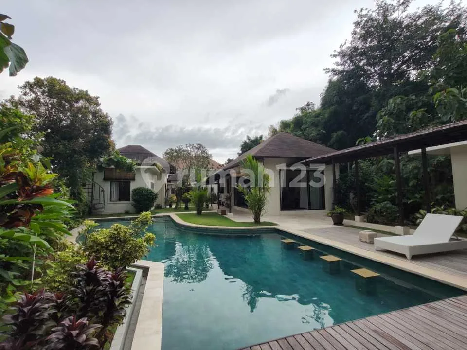 5 Bedrooms Villa At Quite Neigbourhood In Jimbaran - Image 4 of 4