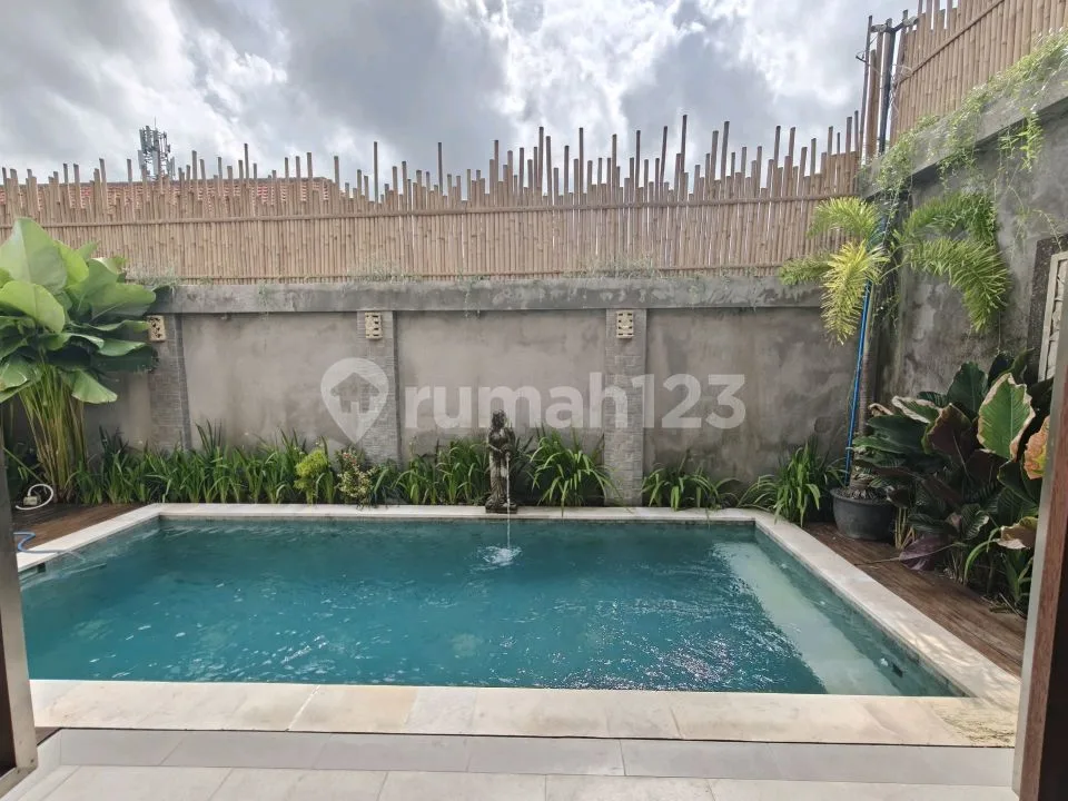 Villa 2 Kamar Canggu Strategis 5 Menit ke Pantai Berawa - Image 1 of 4