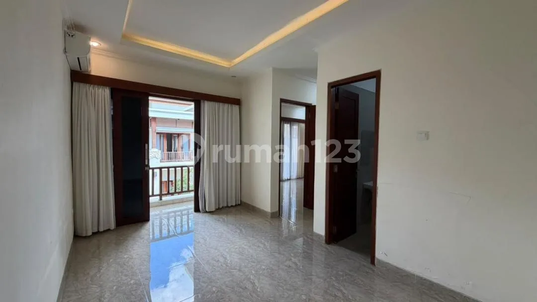 For Yearly Rent Cozy Modern Villa In Renon - Image 3 of 4