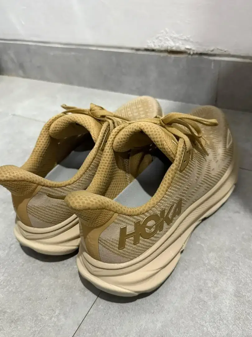 Sepatu lari HOKA size 44,5 - Image 4 of 5