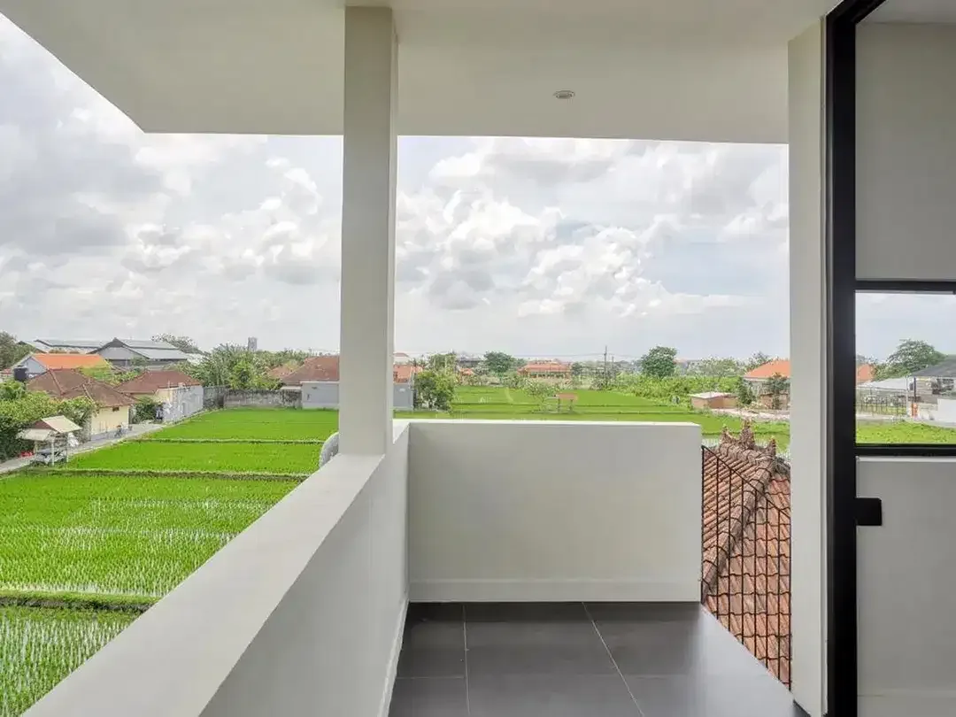 Leasehold -Stylish 3-Floor Villa in Kerobokan- Ideal for Living - Image 9 of 10