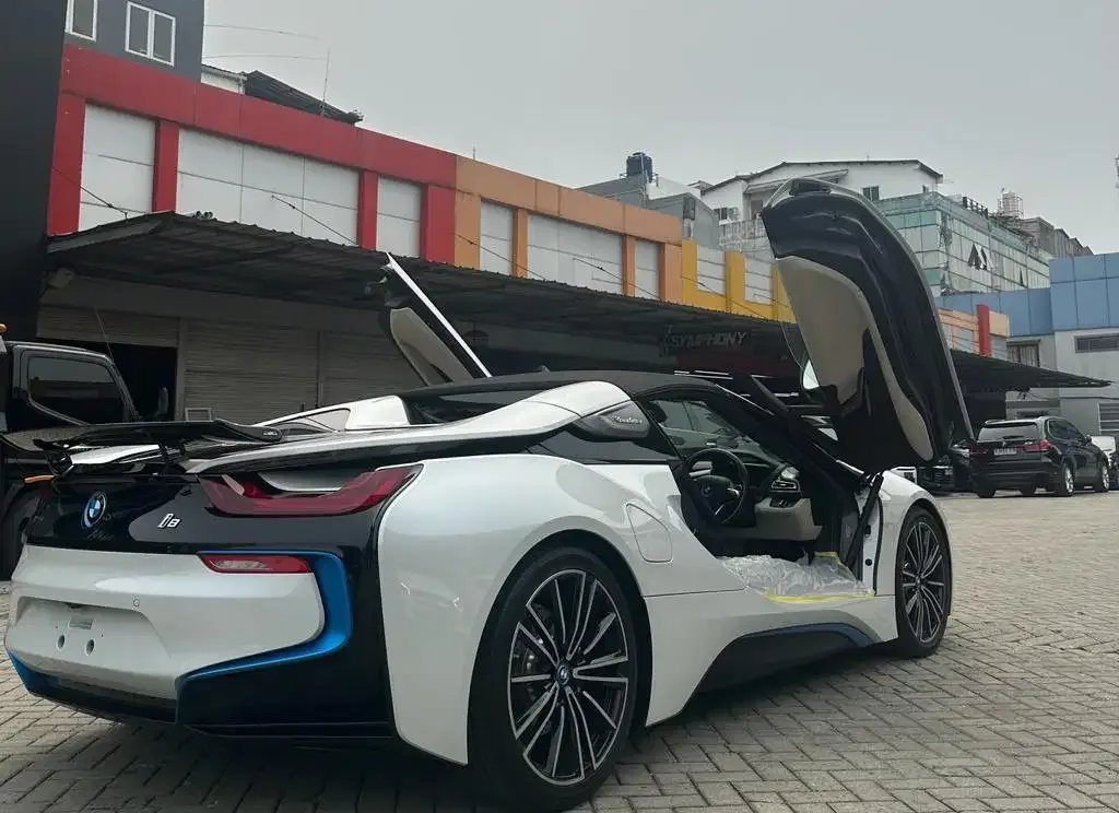 Bmw i8 Roadster 2021 - Image 6 of 10