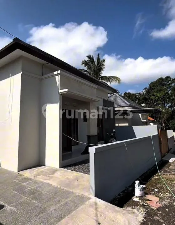 Rumah Modern Minimalis Dekat Taman Kota Lumintang Denpasar Bali - Image 4 of 4
