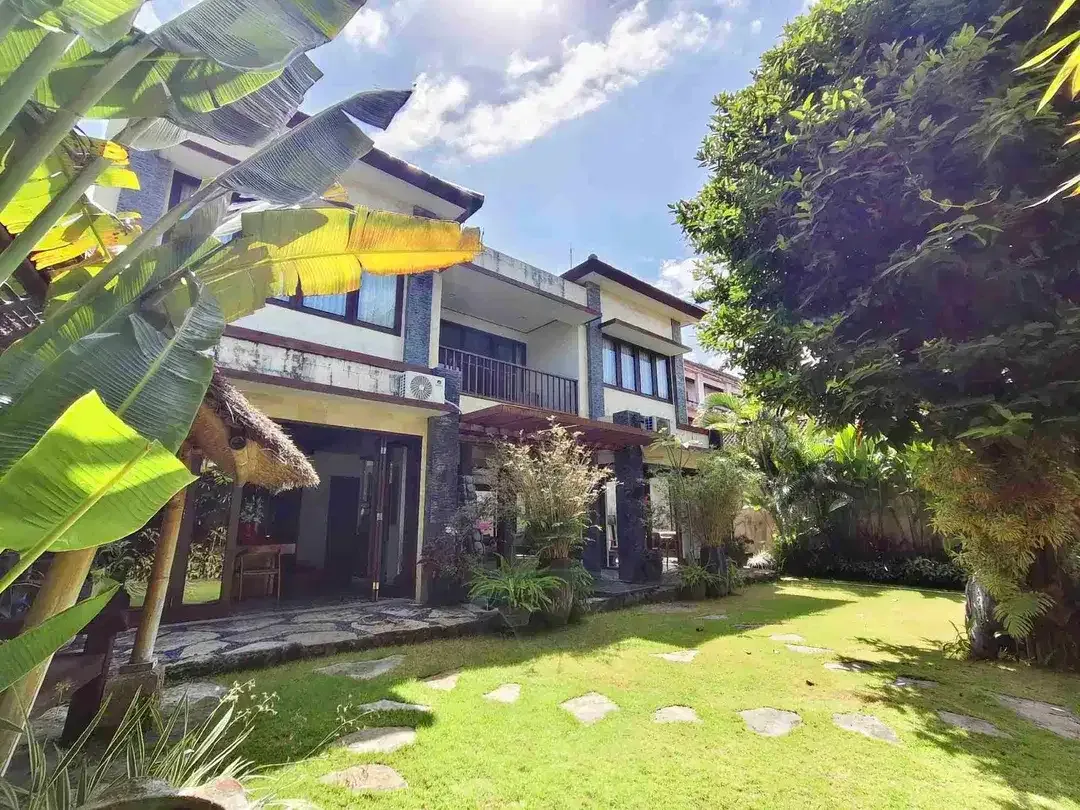 Villa Tropis Aesthetic Di Sudamala Sanur Beachside - Image 2 of 10