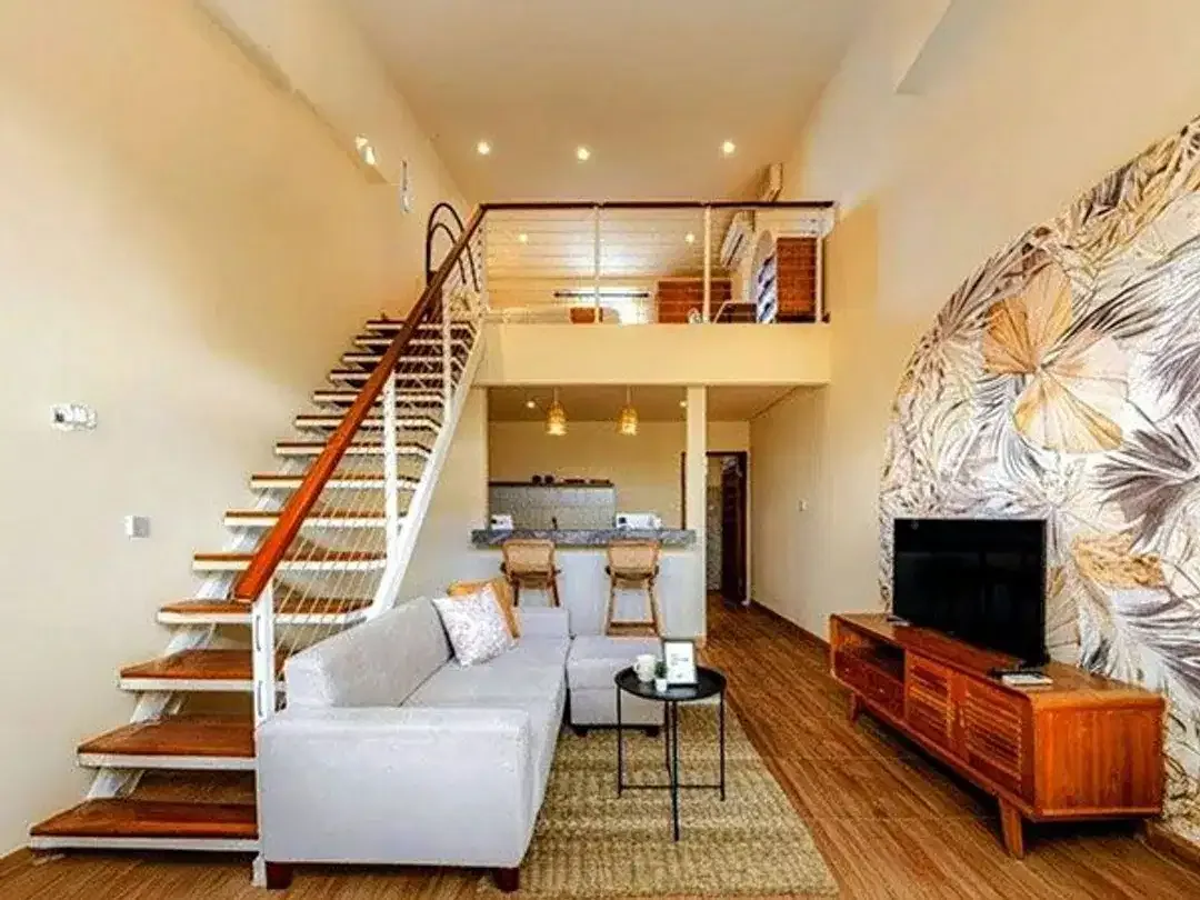 AMR-136.AND  For Monthly Rent Modern Cozy Loft In Seminyak – Stylish 1BR Apartment with Fast WiFi & Full Facilities! - Image 2 of 10