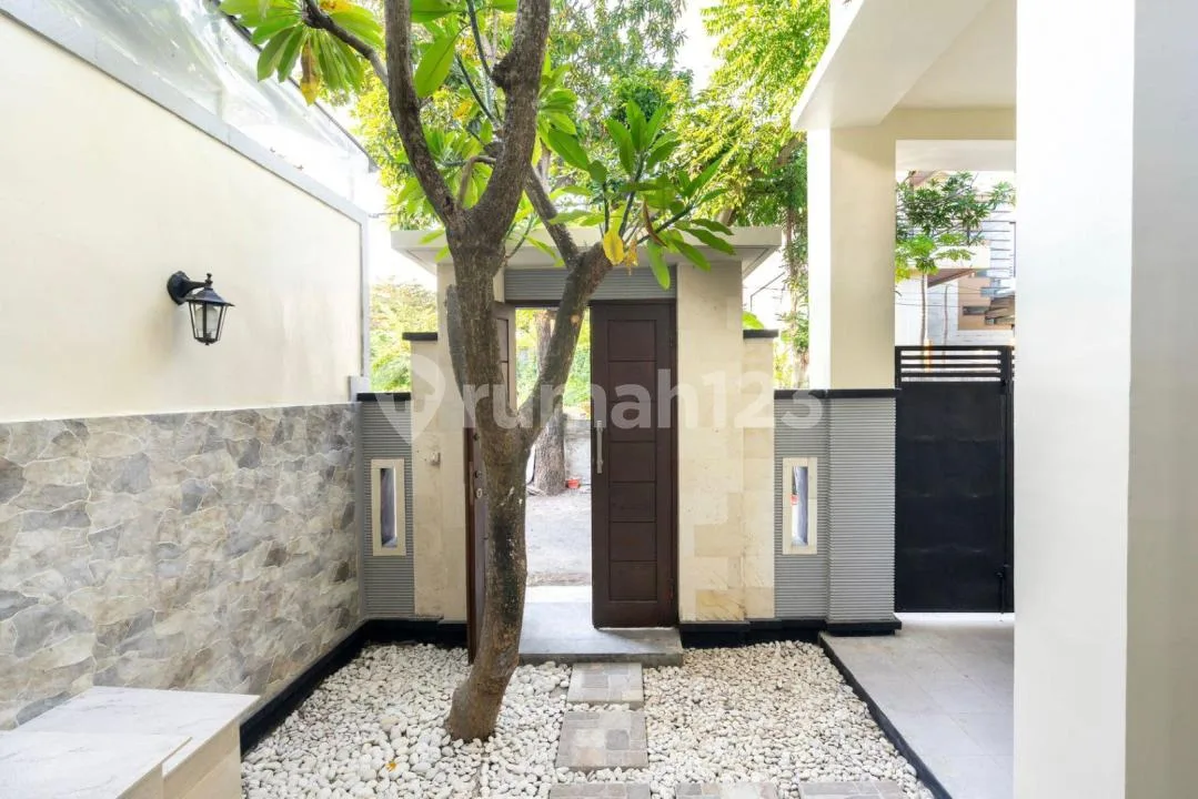 Disewakan Rumah Semifurnished Modern One Gate di Pulau Galang - Image 3 of 4