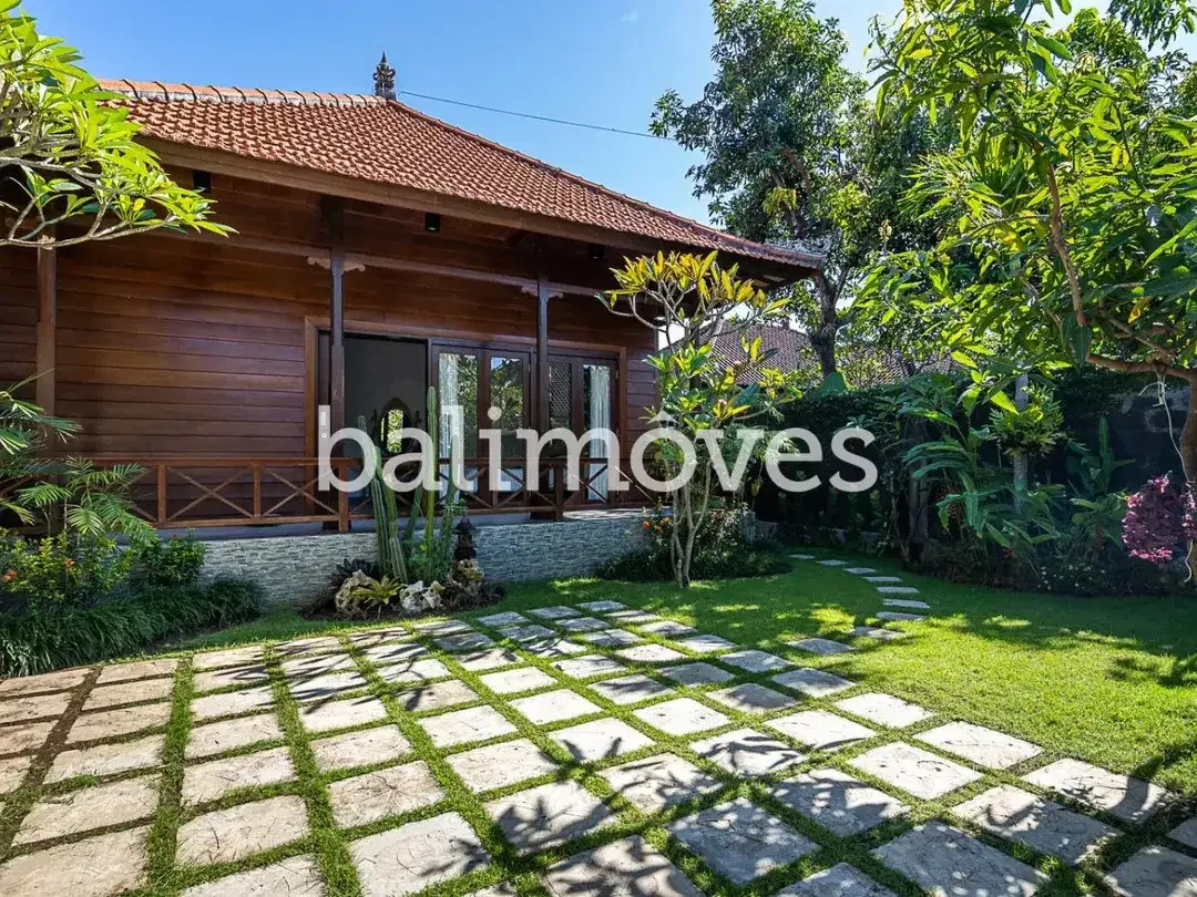 Dijual Rumah Dua Kamar Tidur yang Indah dan Nyaman  di Sanur - Image 1 of 10