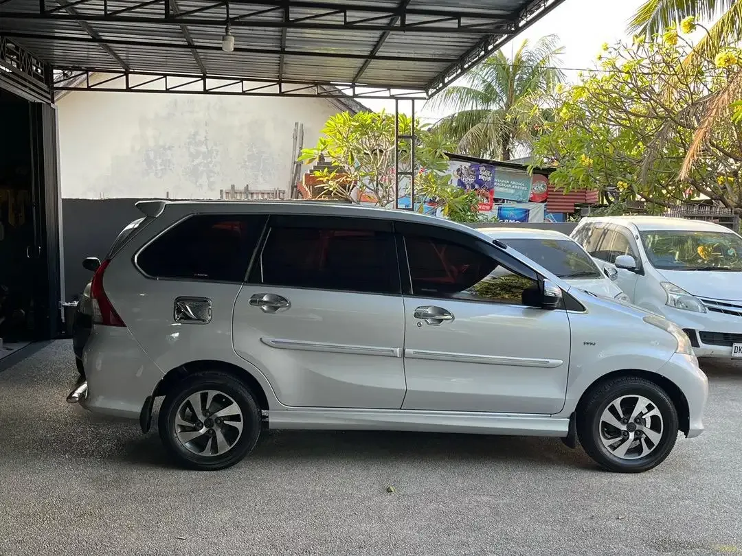 Avanza veloz 1.5 matic 2014 DP 7 JT - Image 4 of 9