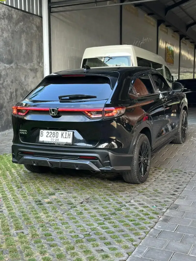 HRV SE 2022 NEW MODEL MATIC LOW KM TERIMA DK ISTIMEWA SIAP PAKAI - Image 3 of 10
